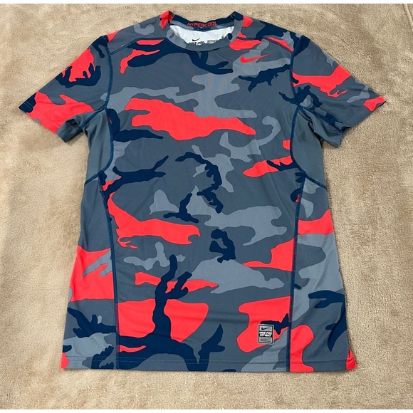 Nike Pro Combat Hypercool Dri-FIT shirt size M Fitted Camo Training EUC - Picture 1 of 9